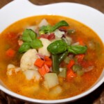 Zupa minestrone z mrożonych warzyw