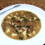 Zupa pieczarkowa z ziemniakami na warzywach