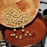 Zupa pomidorowa na ostro z fenkułem i ciecierzycą