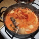 Zupa rybna z krewetkami i mieloną papryką