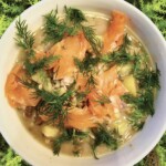 Zupa z fasoli mung wzbogacona łososiem wędzonym