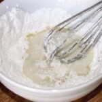 przygotowywanie lukru do babki drożdżowej