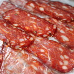 salami kalabryjskie w plasterkach