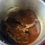 Karkówka dusi się w sosie paprykowym w garnku