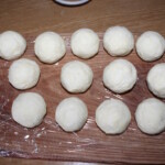 knedle z morelami gotowe do ugotowania