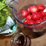 Koktajl truskawkowy ze świeżą miętą składniki