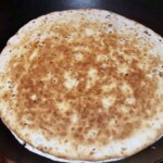 Quesadilla po góralsku z boczkiem i oscypkiem