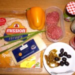 Quesadilla z salami i chilli składniki