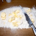przygotowywanie kruchego ciasta