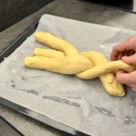 Tsoureki chałka wielkanocna z Grecji sposób przygotowania