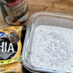namaczanie nasion chia do puddingu z tapioki